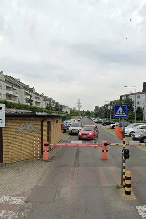 Miejsce parkingowe Szczęśliwice Włodarzewska — photo 1 of 1