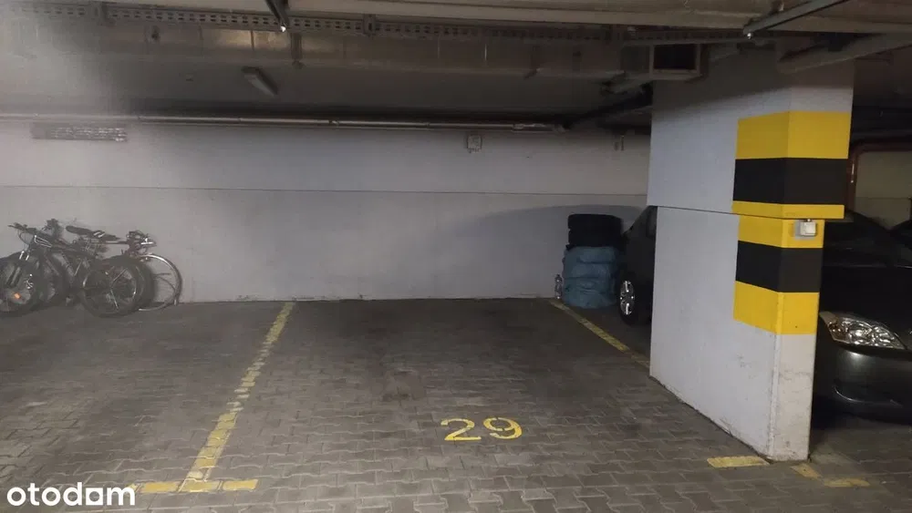 Miejsce parkingowe Bora Komorowskiego od zaraz — photo 1 of 1