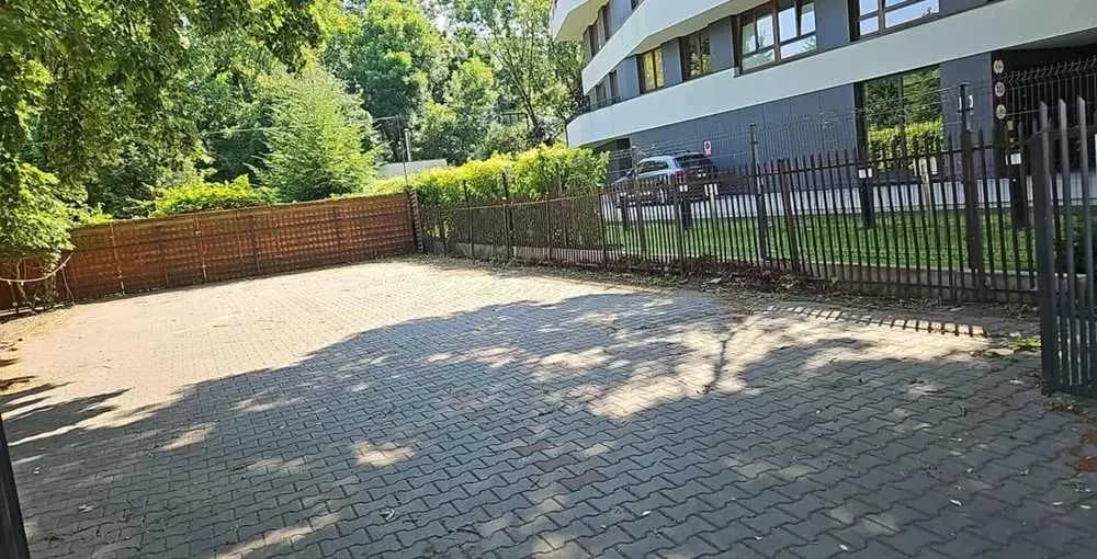 Wynajmę miejsce parkingowe przy Puławkiej — photo 1 of 1
