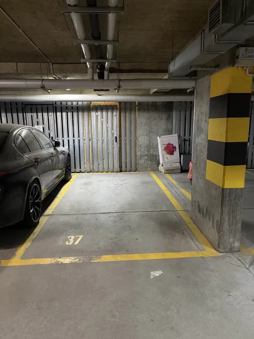 Wynajem miejsca w garazu podziemnym ulica Sarmacka/ underground garage  parking place rental on Sarmacka — photo 1 of 1