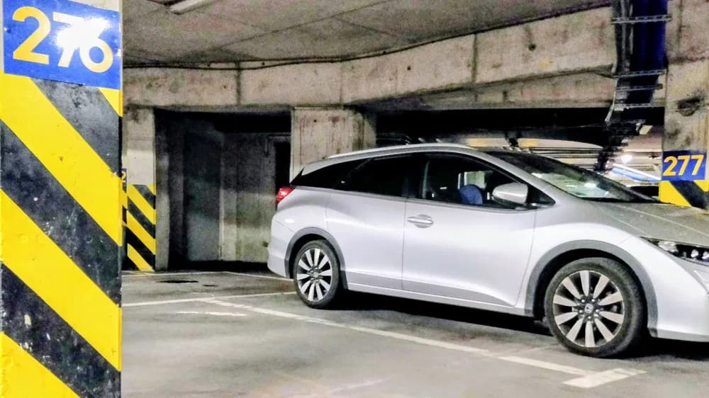 Parking Garaż Łucka Daszyńskiego Warszawa — photo 1 of 1