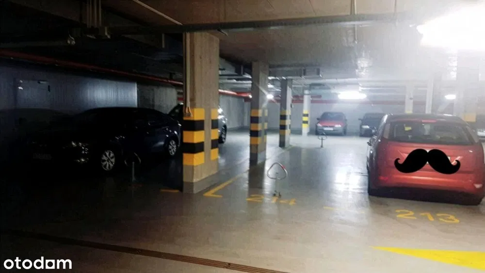 Miejsce postojowe garażowe Kłobucka 23 osiedle Sakura Ochrona — photo 1 of 1
