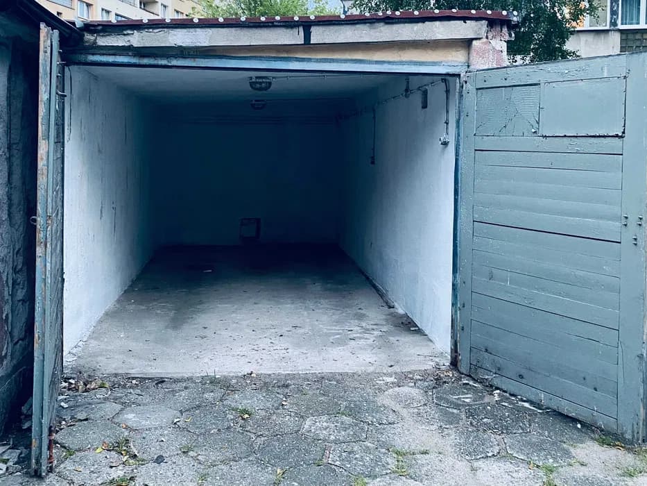 Wynajmę garaż/magazyn na Mokotowie — photo 1 of 3