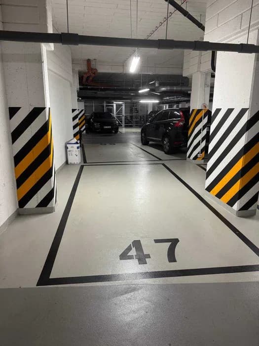 Wynajmę miejsce parkingowe – Złota Praga — photo 1 of 2