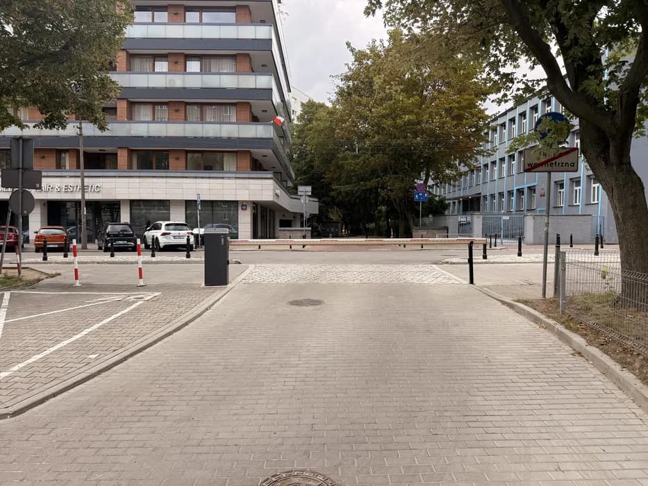 Wynajme miejsce parkingowe Warszawa ul. Ogrodowa — photo 1 of 2